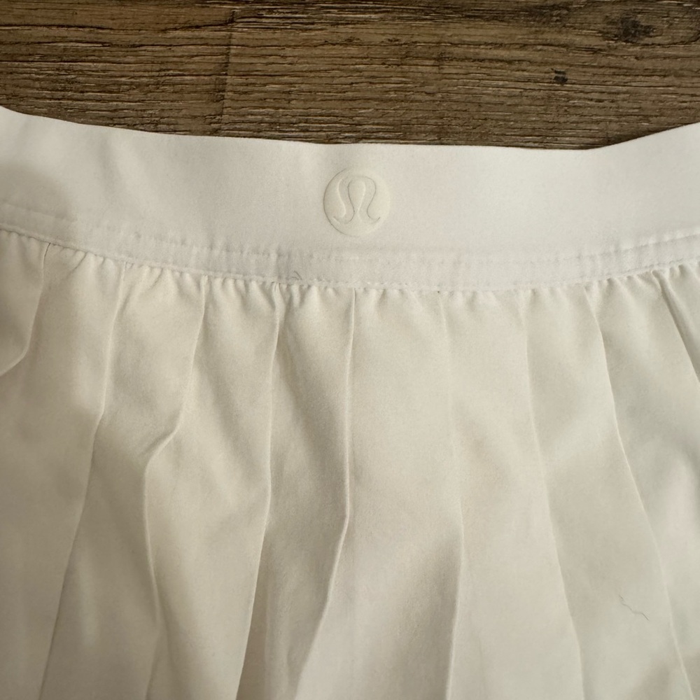 Lululemon white pleated tennis skirt - Picture 3 of 4